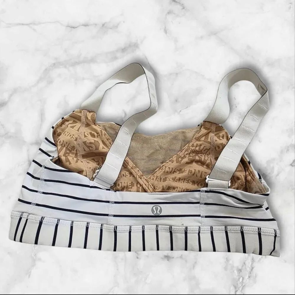 Lululemon Size 6 White Stripe Sports Bra - Picture 2 of 3